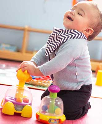 Criança feliz! Berçário Uniepre