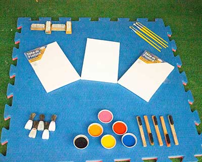 Tatame com materiais de arte - Educação Infantil Uniepre